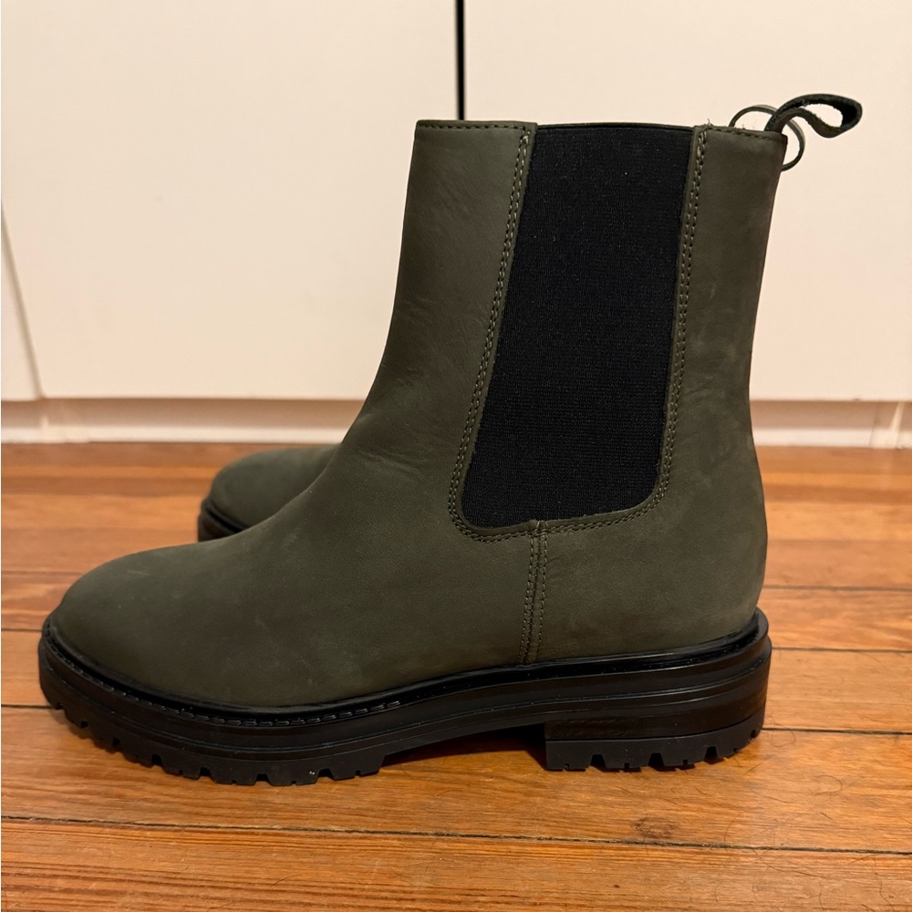 NWT: Jenni Kayne lug boots in olive green.